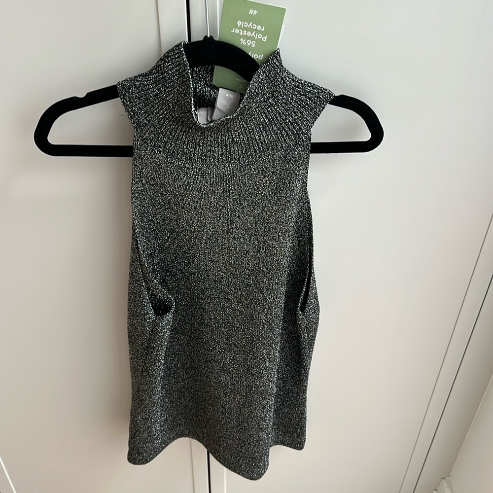 High neck tank